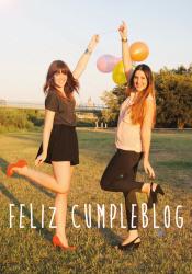 nosotras... y NUESTRO CUARTO CUMPLEBLOG!!