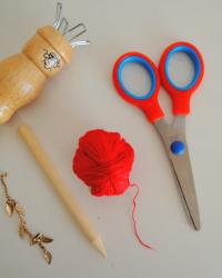 D.I.Y. red bracelet (knitting doll)