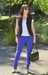 COLORED JEANS, TUXEDO VEST, AND SNAKE PRINT HEELS