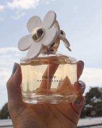 Summer Lovin' | Marc Jacobs Daisy