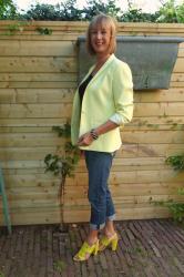 Yellow summer jacket, yellow sandals, black&white accessories