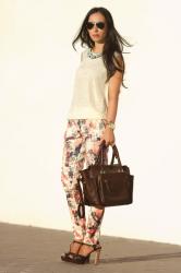 FLORAL PRINTED TROUSERS