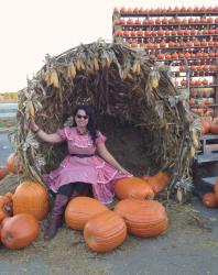 Autumn Traditions: Apple Picking at County Line Orchard