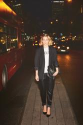 WALKING ON OXFORD STREET