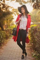 RED TRENCH-COAT & BLOUSE WITH LIPS 