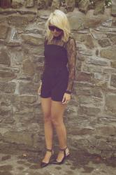 LACE PLAYSUIT