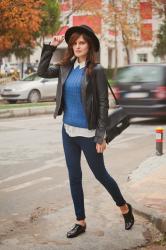 BLUE SWEATER 