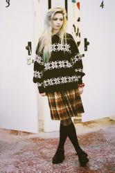 SNOWFLAKE JUMPER