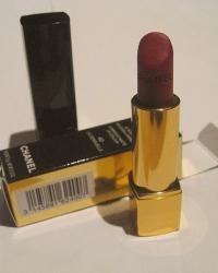 Rouge allure velvet , 40 La sensuelle by Chanel