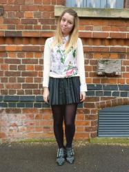 OOTD | Floral knits & pleated leather