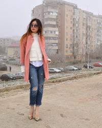Foggy Day, Dusky-Pink Coats (International GIVEAWAY on the blog)