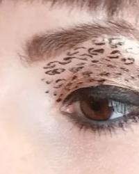 Leopard print...eye make-up!