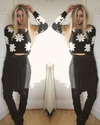 DAISIES & THE SLOUCHIEST TROUSERS