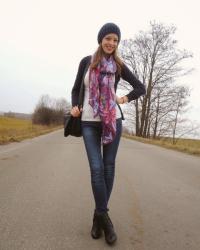 purple scarf 