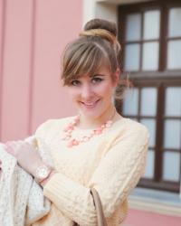 Peach sweater & printed pants