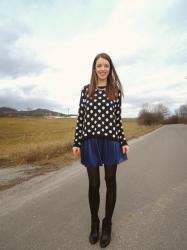 polka dots sweater and blue pleated skirt