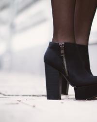 PLATFORM BOOTS