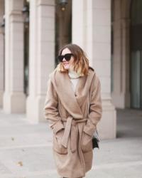 THE BEIGE COAT