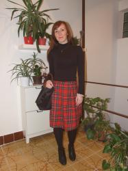 Tartan skirt and red lips