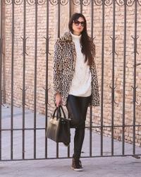 Leopard coat & sneakers