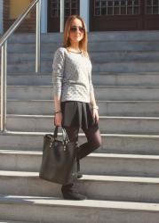 Black dots