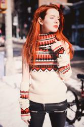 INTARSIA KNITWEAR