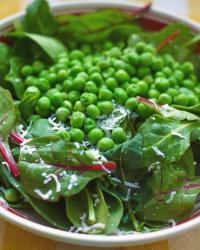 Steamed Pea Spinach Salad