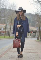 Navy look