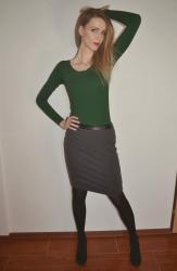 Outfit: Zelený sveter a púzdrová sukňa