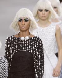 DIY: pearls sunnies and clip / chanel inspiration