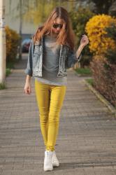 Yellow pants.