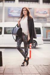 PRINTED PANTS AND OVERSIZE COAT
