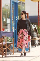 Street Art: Floral Midi Skirt and Mules