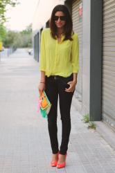 Clutch Colores Louboutin Fluor
