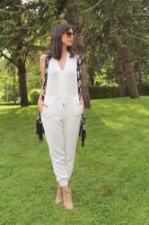 Look con...Mono blanco en clave boho