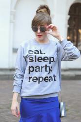 Eat. Sleep. Party. Repeat - miejska stylizacja: bluza ze spódniczką