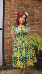 A 70s-tastic Anna with a gathered skirt and patch pockets