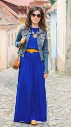 Maxi blue dress & hints of mustard