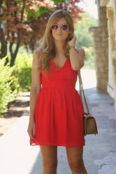 VESTIDO ROJO Y BOLSO CHANEL BOY