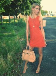 Outfit: Orange