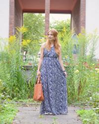 Maxi Dress and Online Shopping