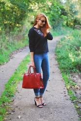 Simple Jeans and Top With a Statement Tote | Brenda MacLeod Bags