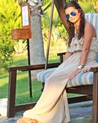 vacation outfit: maxi dress