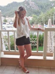 Vakantie Outfit #7 - Black & White 