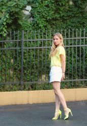 Yellow & White: une tenue légère pour les beaux jours à venir