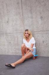 #LIVEINLEVIS