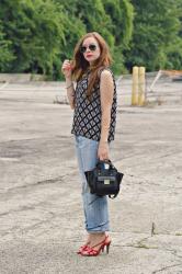 Casual Outfit | Boyfriend Jeans and a Printed Top
