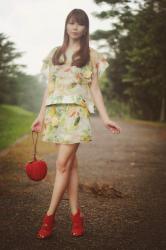 Fashion Fridays: Red Accents, Flowers & Foliage
