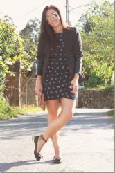 BLAZER +VESTIDO CABALLOS LOOK II: INFORMAL