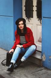 Look of the day: RED COAT AND DENIM